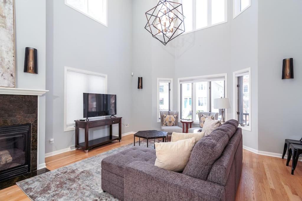 Eclectic Stylish And Cozy Unit
