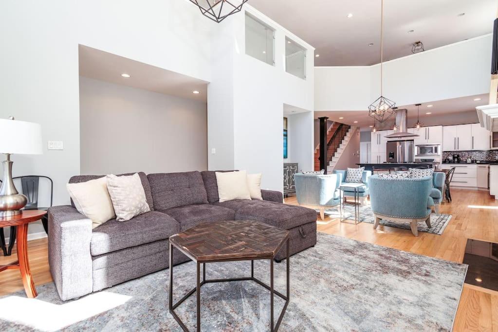 Eclectic Stylish And Cozy Unit Hébergement de vacances *