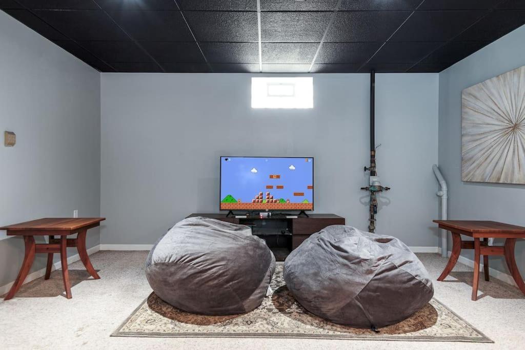 Eclectic Stylish And Cozy Unit