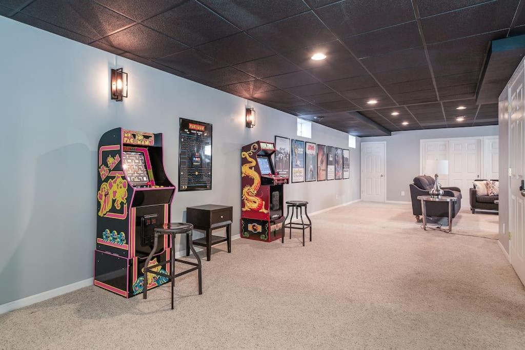 Eclectic Stylish And Cozy Unit *