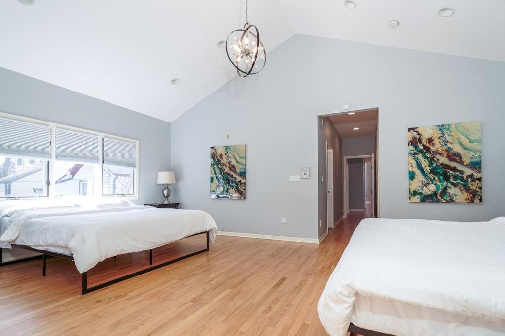 Eclectic Stylish And Cozy Unit Hébergement de vacances